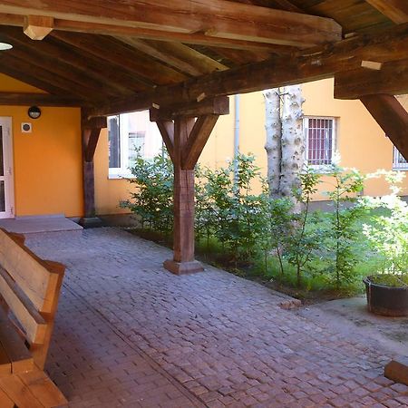 Hotel Kreuzbruchhof Burg Stargard Exterior photo