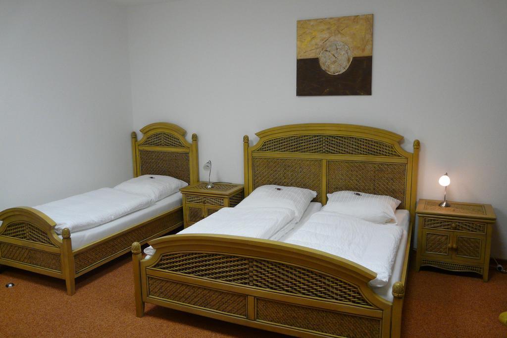 Hotel Kreuzbruchhof Burg Stargard Room photo